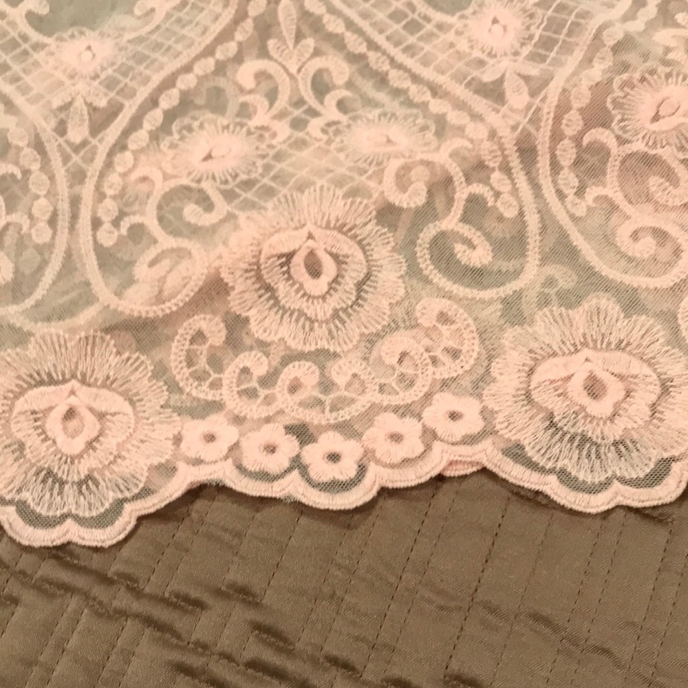 Forever 21 top, peach color, sheer, sleeveless, M - Picture 6 of 7